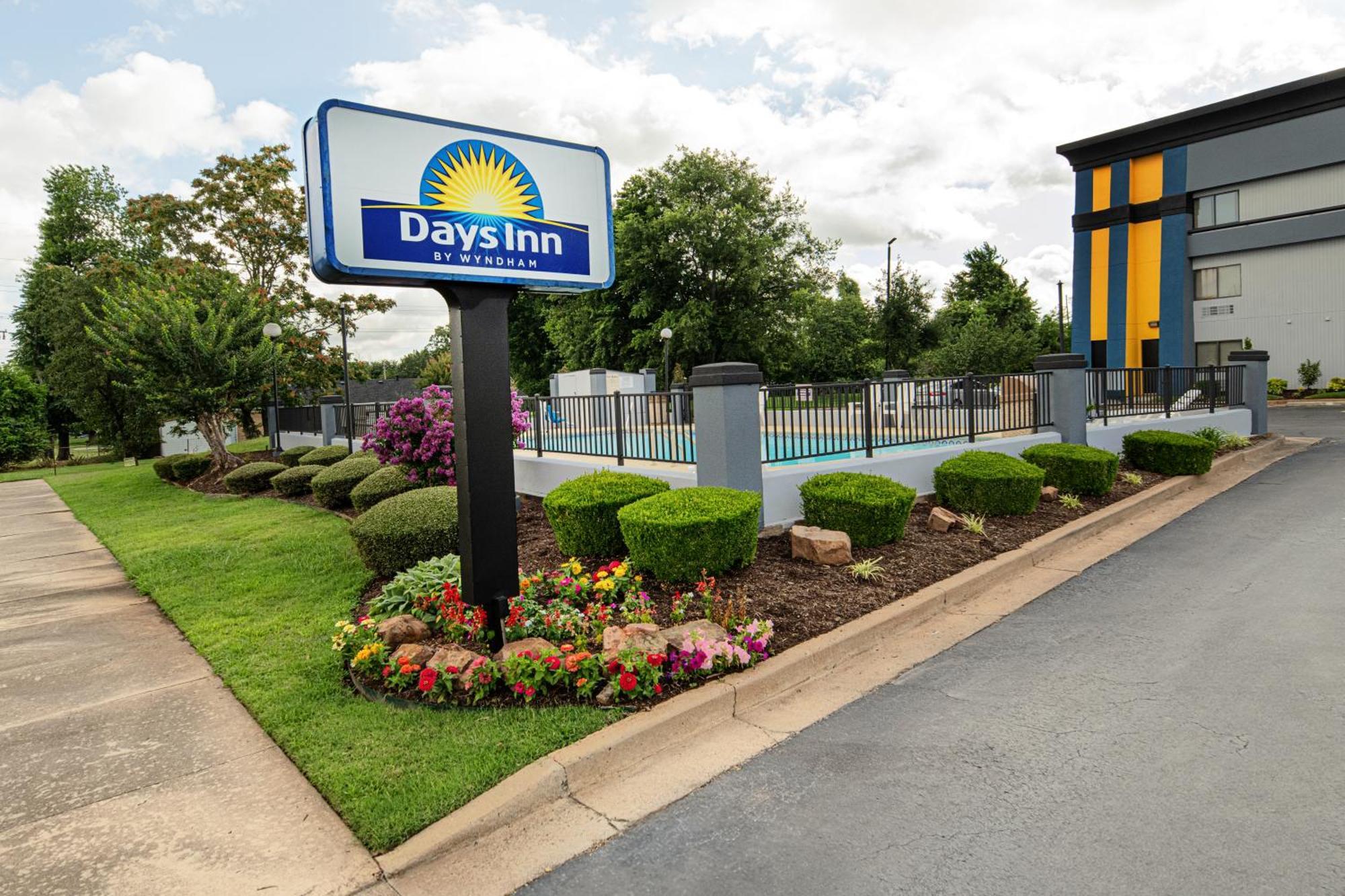 Days Inn By Wyndham Fort Smith Eksteriør bilde