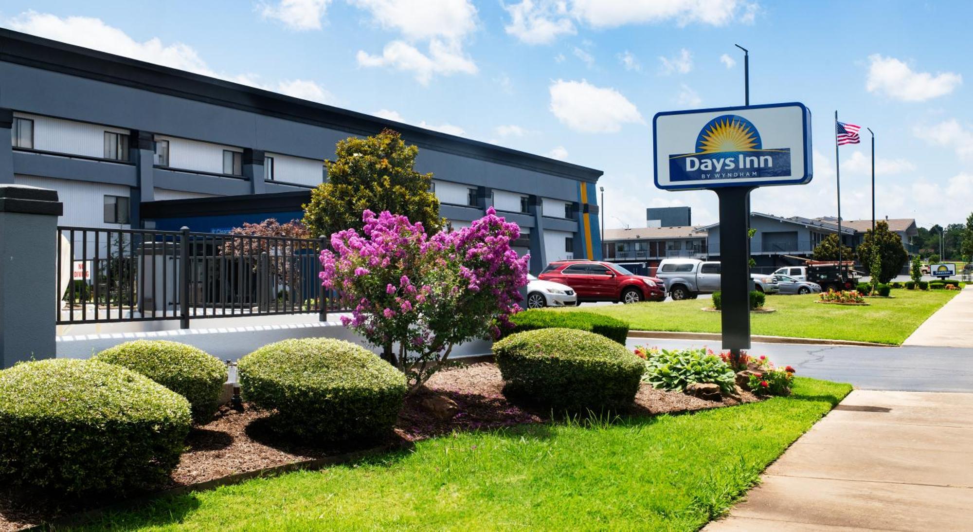Days Inn By Wyndham Fort Smith Eksteriør bilde